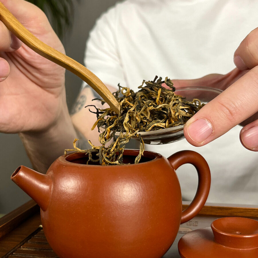 Загадочный чай - Шайхун Шай Хун 晒红 (высушенный на солнце).